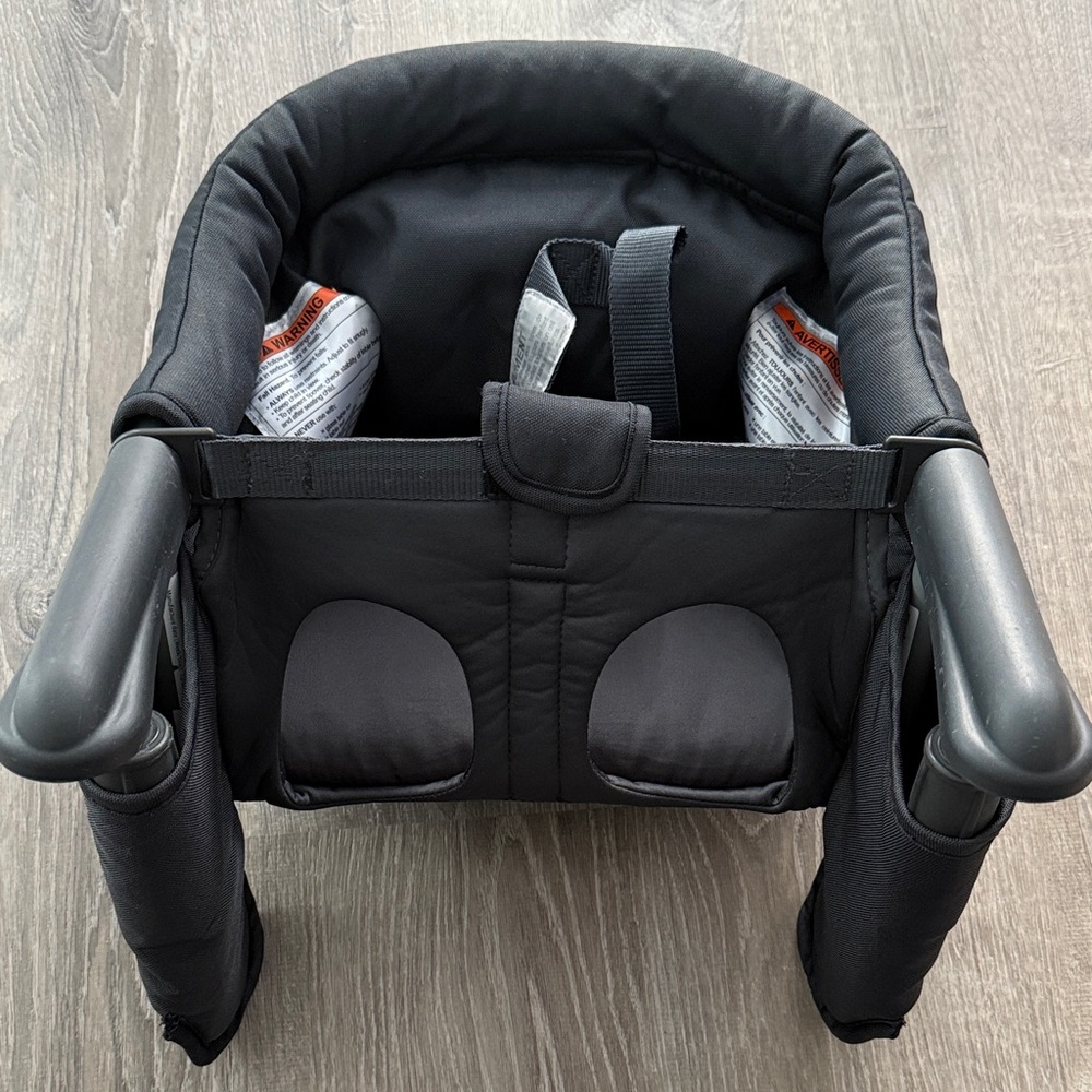 INGLESINA Compact Black Clip-On High Chair